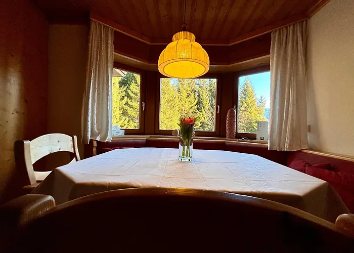 Fink, Haus Martin Lägenhet *