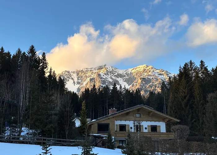 Fink, Haus Martin Lägenhet *